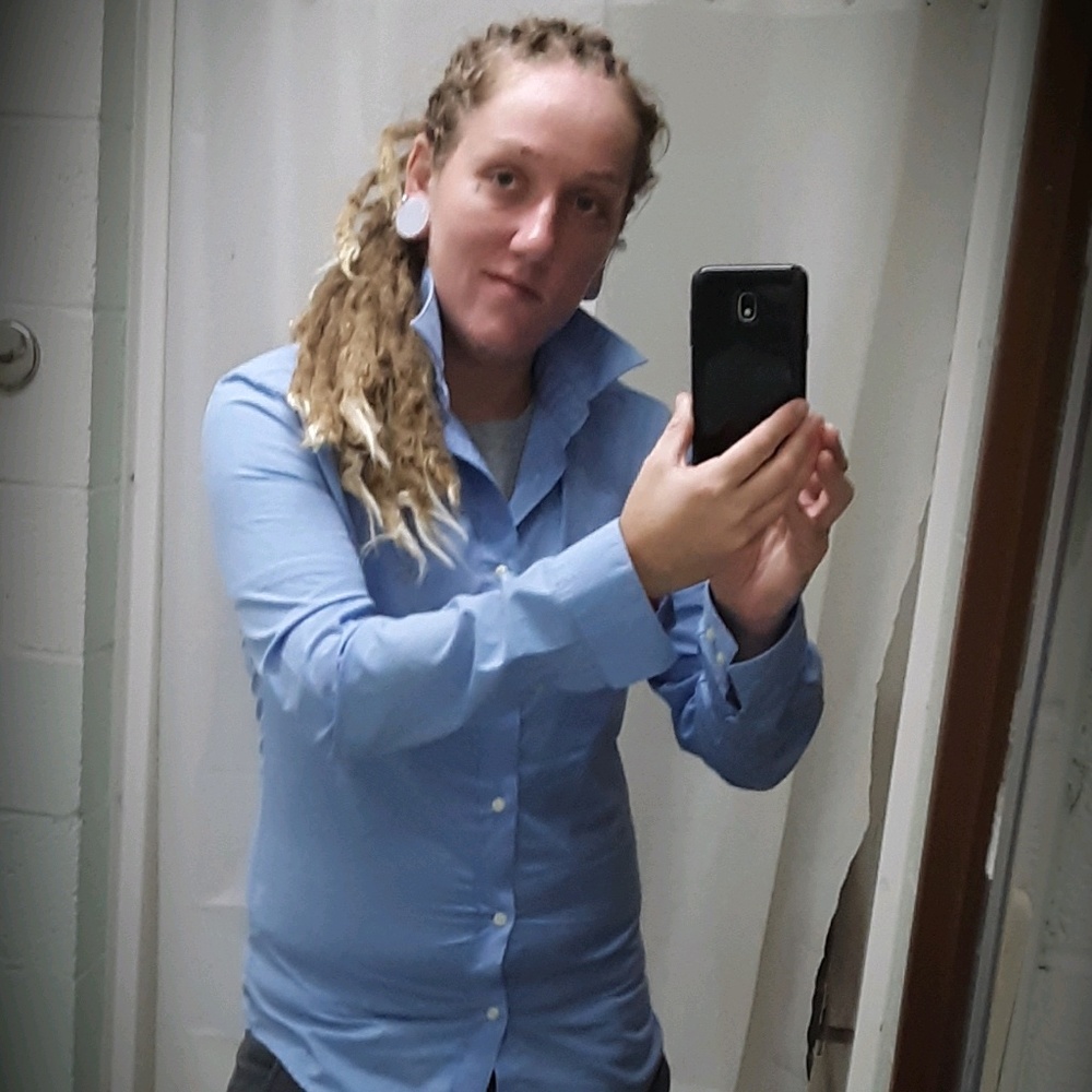 Meet your Posher, Courtney